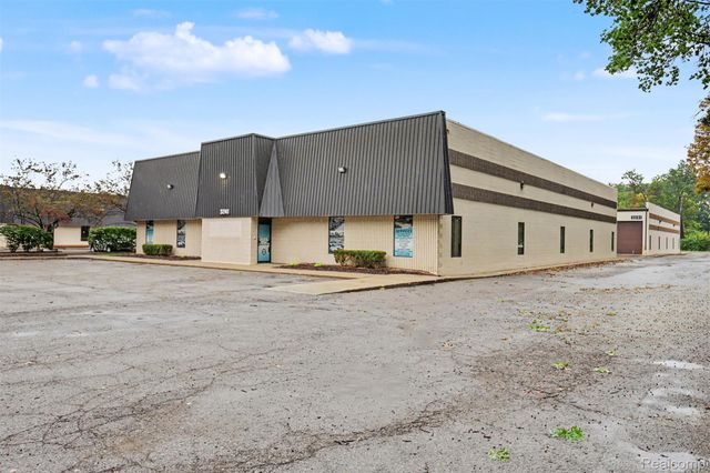 3241 S Gulley Road, Dearborn, MI 48124