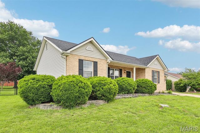 409 Hartman Lane, Waterloo, IL 62298