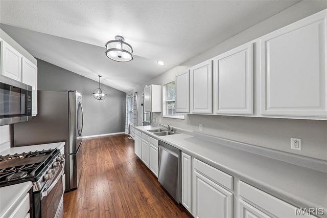 409 Hartman Lane, Waterloo, IL 62298