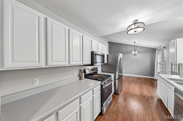 409 Hartman Lane, Waterloo, IL 62298