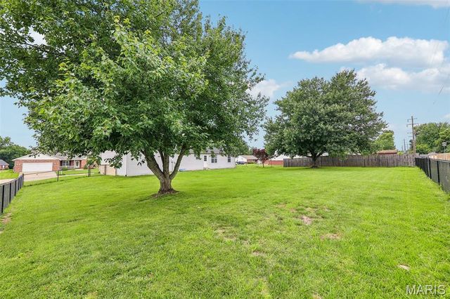 409 Hartman Lane, Waterloo, IL 62298