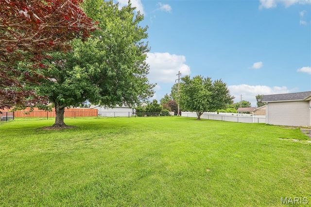 409 Hartman Lane, Waterloo, IL 62298