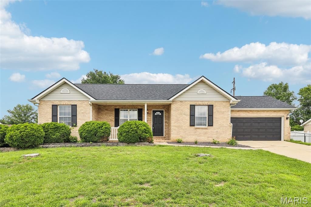 409 Hartman Lane, Waterloo, IL 62298