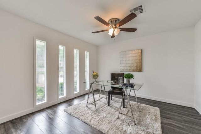 5470 Darnell Street, Houston, TX 77096