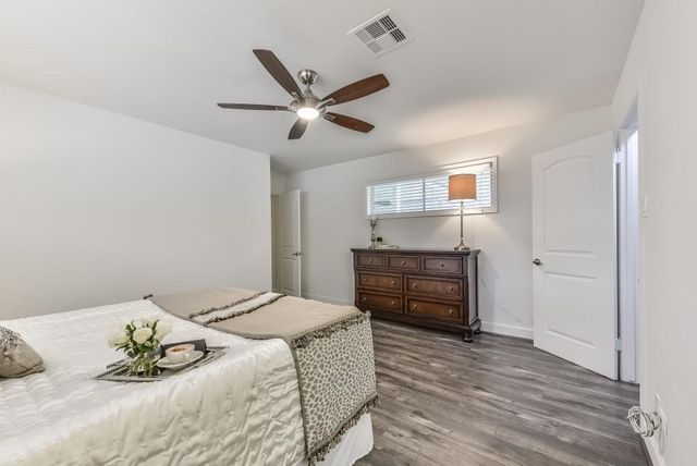 5470 Darnell Street, Houston, TX 77096