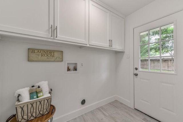 5470 Darnell Street, Houston, TX 77096