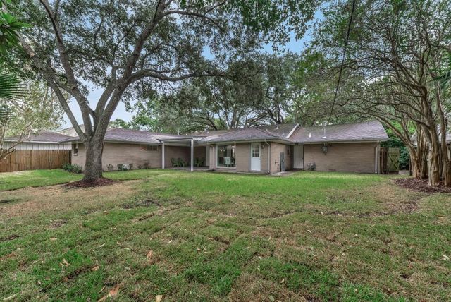 5470 Darnell Street, Houston, TX 77096