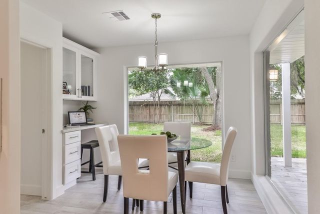 5470 Darnell Street, Houston, TX 77096