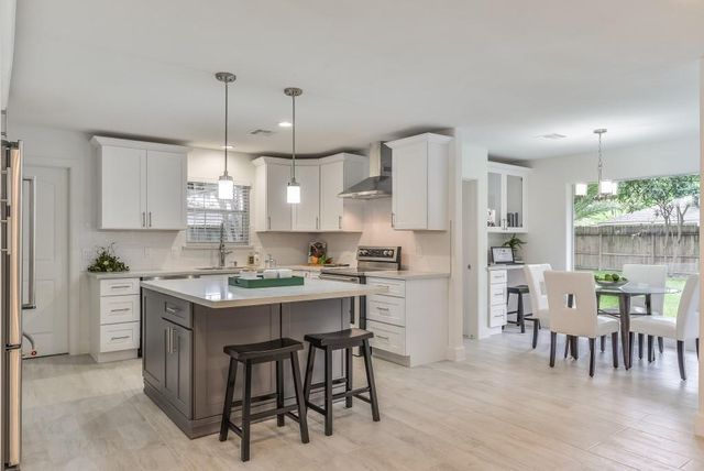 5470 Darnell Street, Houston, TX 77096