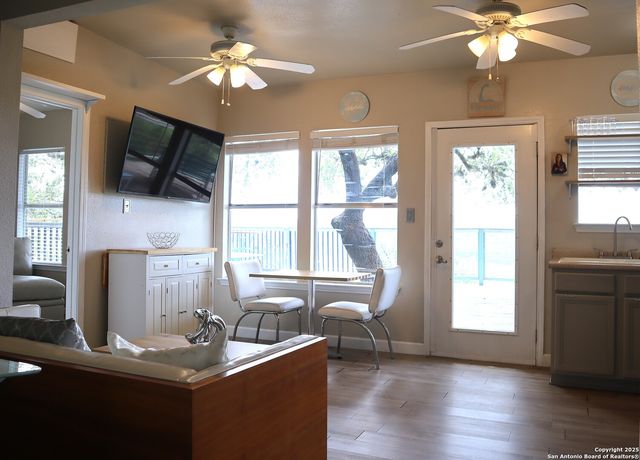 224 Paradise, Lakehills, TX 78063