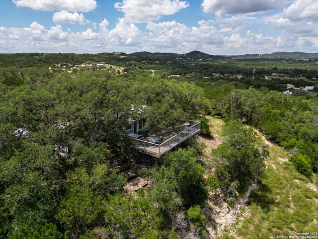 224 Paradise, Lakehills, TX 78063