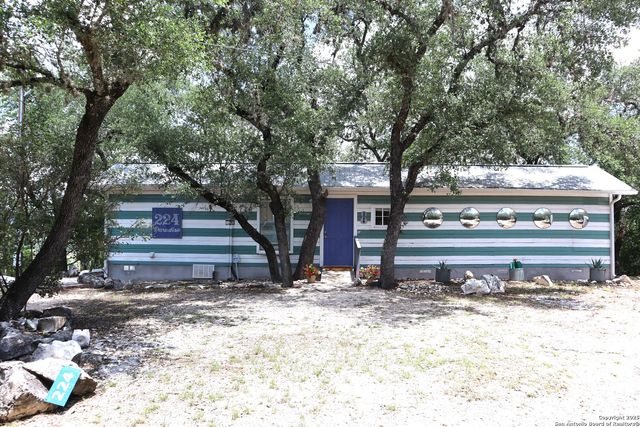 224 Paradise, Lakehills, TX 78063