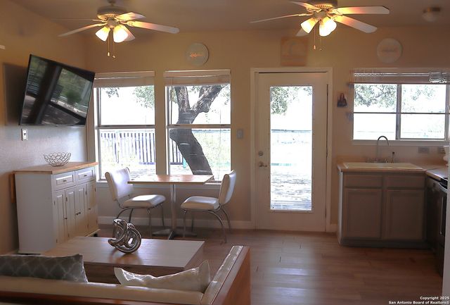 224 Paradise, Lakehills, TX 78063