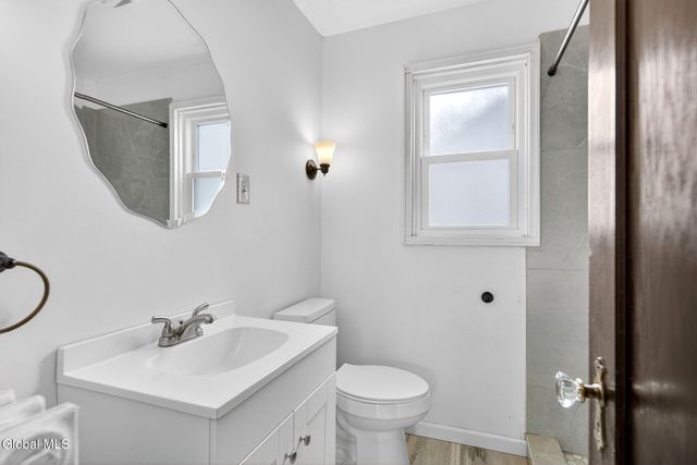 53 Fleetwood Avenue, Albany, NY 12208