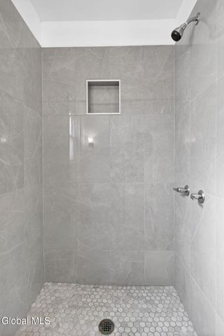 53 Fleetwood Avenue, Albany, NY 12208