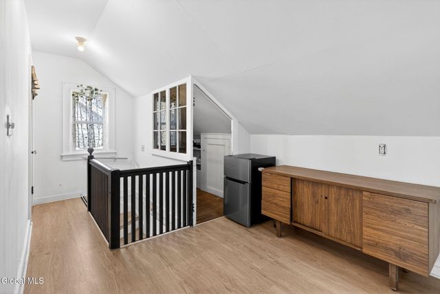 53 Fleetwood Avenue, Albany, NY 12208