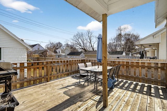 53 Fleetwood Avenue, Albany, NY 12208