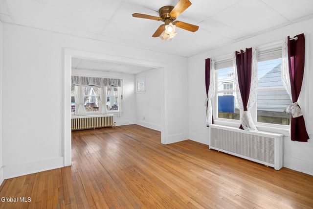 53 Fleetwood Avenue, Albany, NY 12208