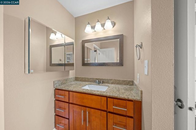 266 Heron Dr, Pittsburg, CA 94565