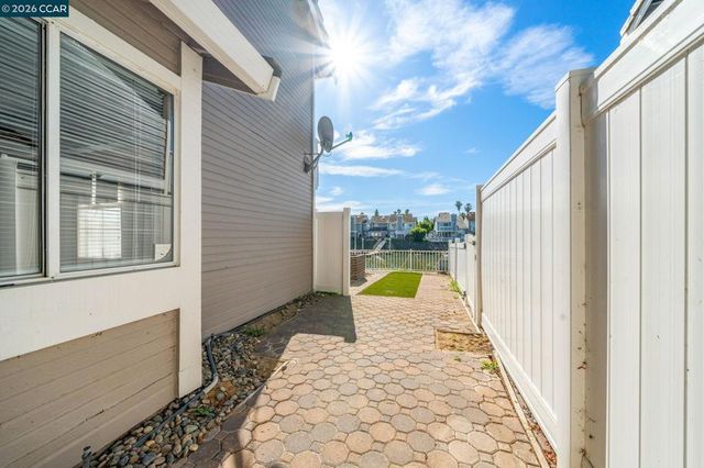 266 Heron Dr, Pittsburg, CA 94565