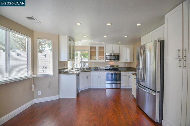 266 Heron Dr, Pittsburg, CA 94565