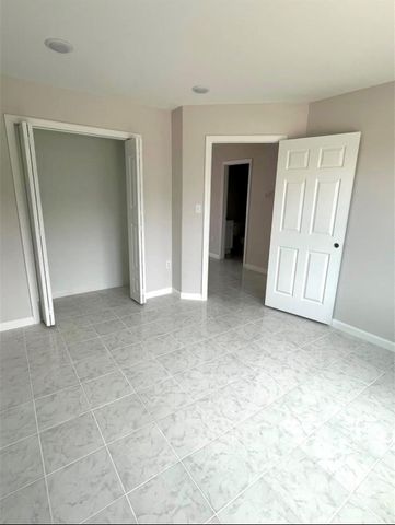 4305 Phlox Street 8A, Houston, TX 77051