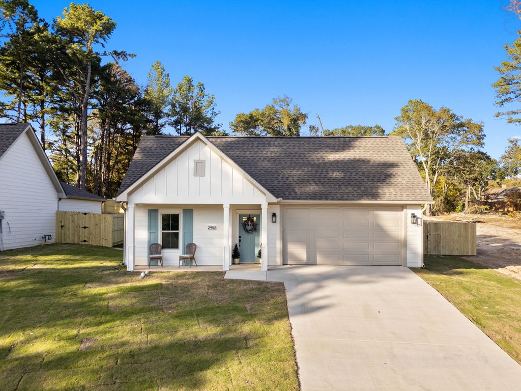 2958 Calloway Road, Tyler, TX 75707