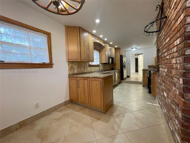 258 SW 1st Ct HOUSE, Dania Beach, FL 33004