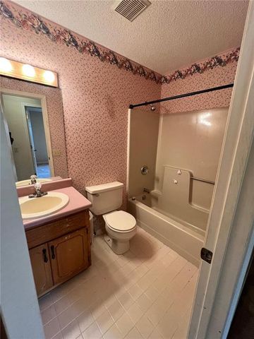 148 River Ridge Drive, Carrollton, GA 30117
