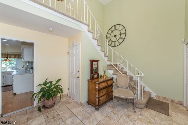 8 Birdseye Cir, Wayne Twp., NJ 07470