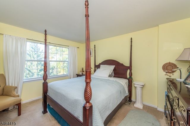 8 Birdseye Cir, Wayne Twp., NJ 07470