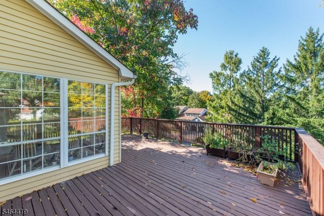 8 Birdseye Cir, Wayne Twp., NJ 07470
