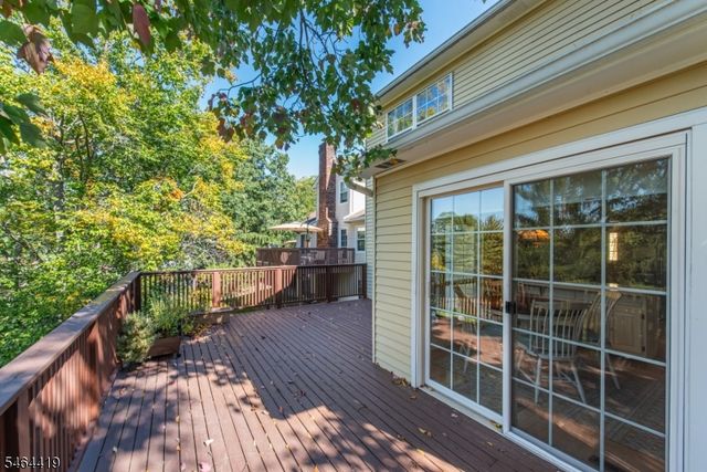 8 Birdseye Cir, Wayne Twp., NJ 07470