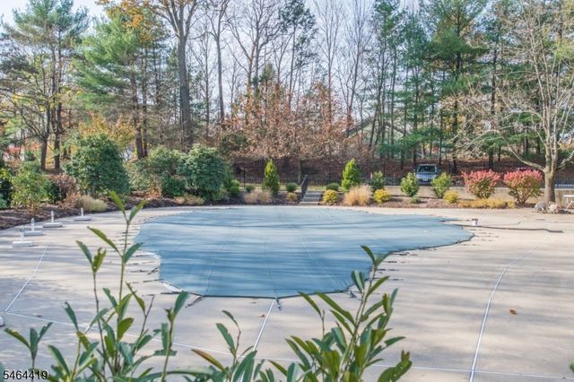 8 Birdseye Cir, Wayne Twp., NJ 07470