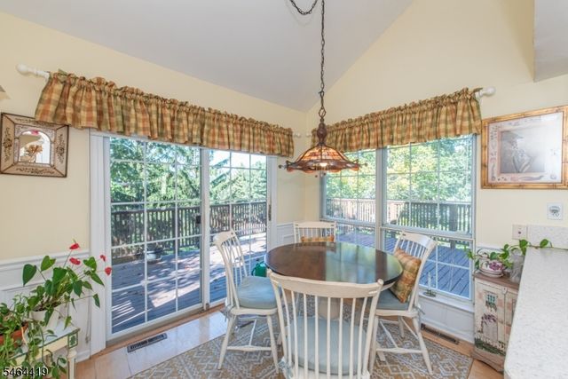8 Birdseye Cir, Wayne Twp., NJ 07470