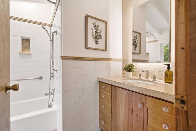 142 Josiah Avenue, San Francisco, CA 94112
