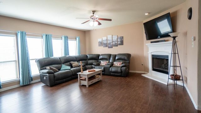 9915 Blissfull Valley Lane, Tomball, TX 77375