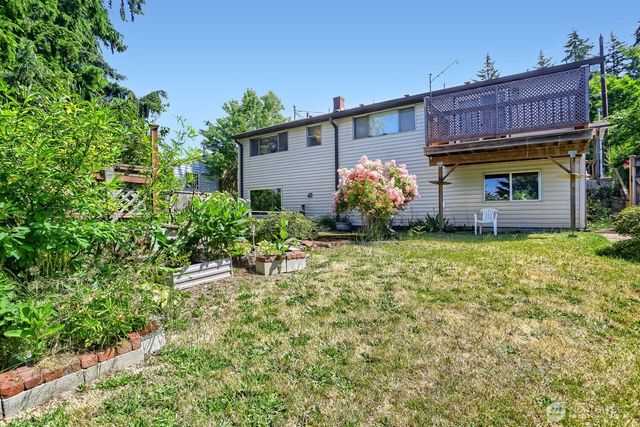 16719 3rd Avenue NE, Shoreline, WA 98155