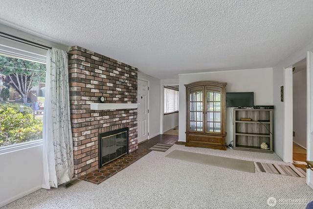 16719 3rd Avenue NE, Shoreline, WA 98155