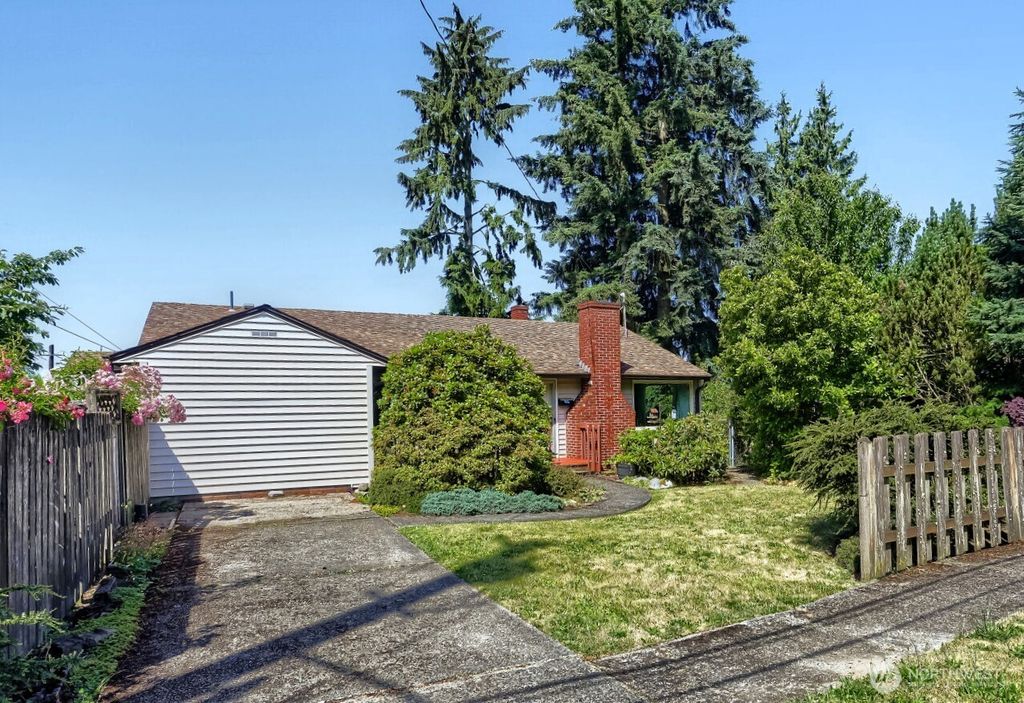 16719 3rd Avenue NE, Shoreline, WA 98155