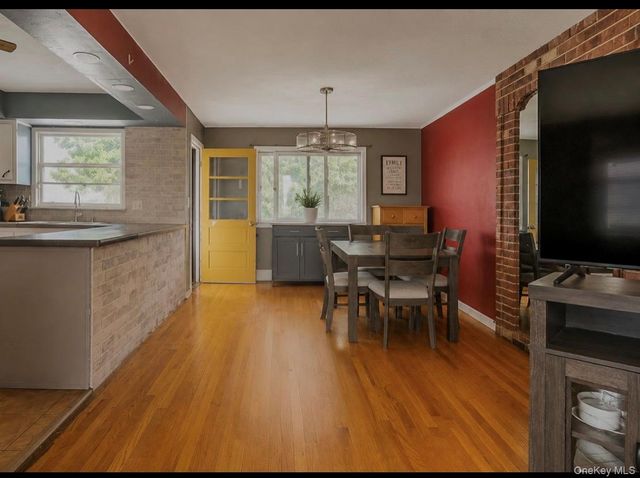 114 Prospect Avenue, Maybrook, NY 12543