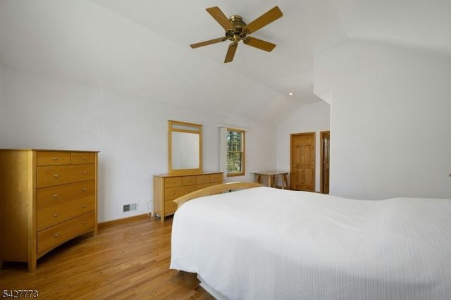 80 Longview Ave, Parsippany-troy Hills Twp., NJ 07034