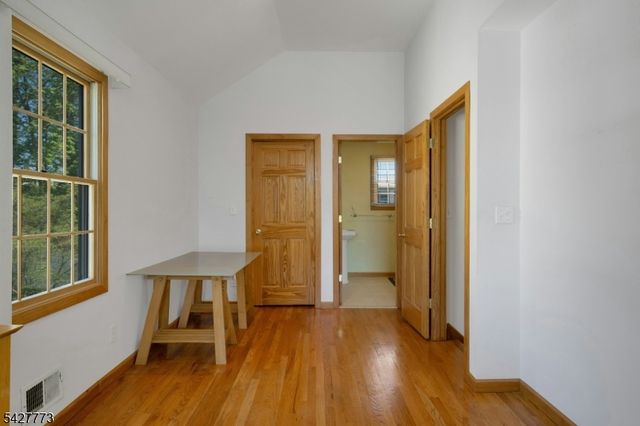 80 Longview Ave, Parsippany-troy Hills Twp., NJ 07034