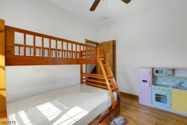 80 Longview Ave, Parsippany-troy Hills Twp., NJ 07034