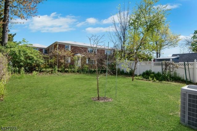 80 Longview Ave, Parsippany-troy Hills Twp., NJ 07034