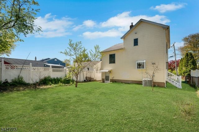 80 Longview Ave, Parsippany-troy Hills Twp., NJ 07034