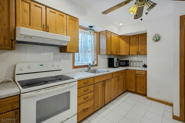 80 Longview Ave, Parsippany-troy Hills Twp., NJ 07034