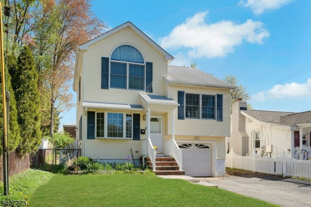 80 Longview Ave, Parsippany-troy Hills Twp., NJ 07034