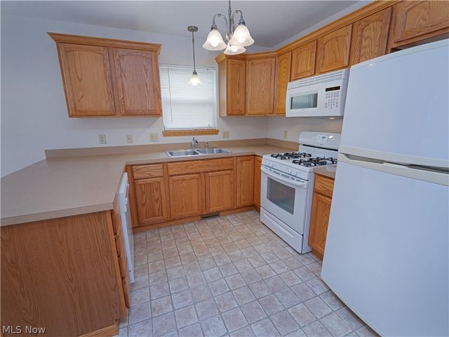 854 Susan Road, Ravenna, OH 44266