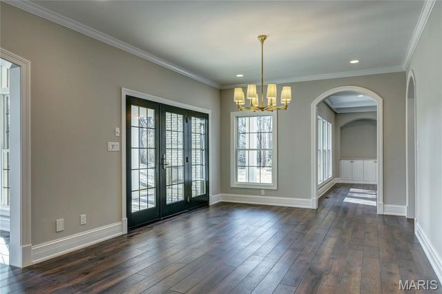 184 Brooktrail Court, Creve Coeur, MO 63141
